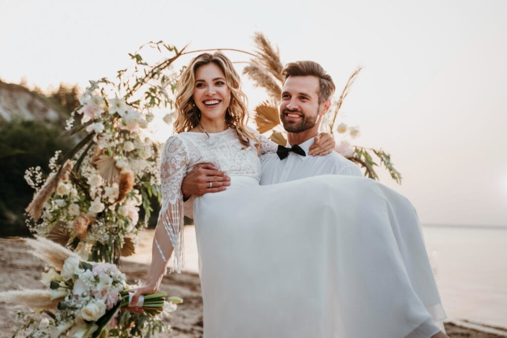 Formație nuntă, acorduri de neuitat: Radu Viorel si Romica Puceanu – Povești și experiente si evenimente de neuitat